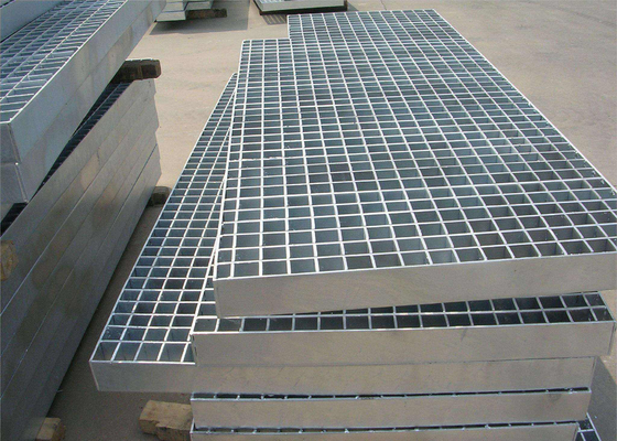 中国 明白な軸受け棒によって電流を通される鋼鉄格子に火格子を付けるステンレス鋼の床 サプライヤー