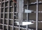 耐久Q235屋外の電流を通された鋼鉄階段踏面高力材料 サプライヤー