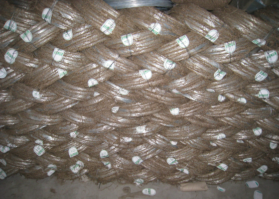 中国 低炭素の電流を通された梱包ワイヤーは、電子熱い浸された3mm鋼線に電流を通しました サプライヤー