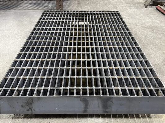 Pressure Locked Steel Grating with High Strength and Firm Structure for Platform Projects