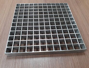 Heavy-Duty Anti-Slip Steel Grating for Industrial Construction in Titanium Aluminum Stainless Steel