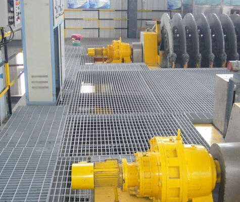 腐食耐性ガルバニズド鋼格子 38/50/76/100mm 横棒ピッチとA36グレード