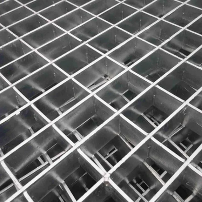 Press-Locked Steel Grating with Hot Dip Galvanized Serrated Surface for Heavy Duty Applications