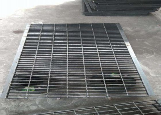 SGSの金属は私道/長方形の溝50/100mmのためにねじられた棒ピッチ火格子を付けます
