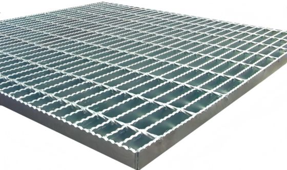 ASTM A123 規格 A36 材料 100mm クロスバー 高速道路 現場バー 鉄鋼グレーチング