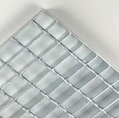 工業用プラットフォーム向け25x3ベアリングバー付き溶融亜鉛めっき鋸歯状スチールグレーチング