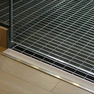 工業歩道のための25x5mmベアリングバーとセーリングスタイルで熱DIP電熱鋼格子